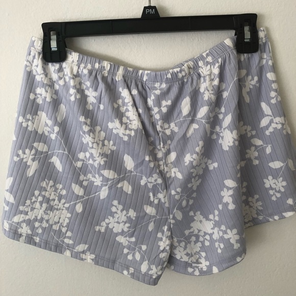 NWT Emilie Floral Camisole & Shorts 2-Piece Pajama Set by Flora Nikrooz - Picture 8 of 9